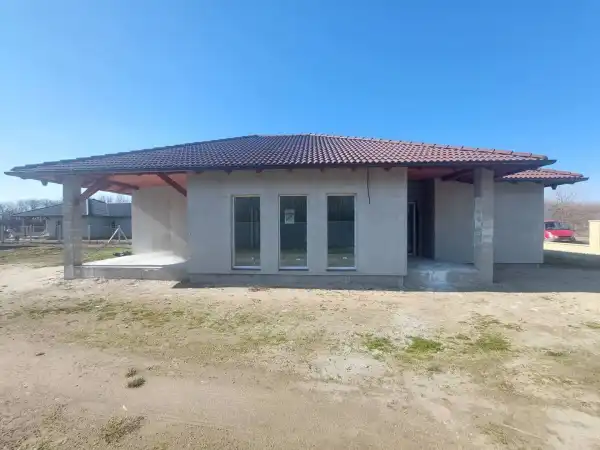 Eladó új építésű családi ház, Kiskunlacháza 4+1 szoba 99 m² 92.9 M Ft