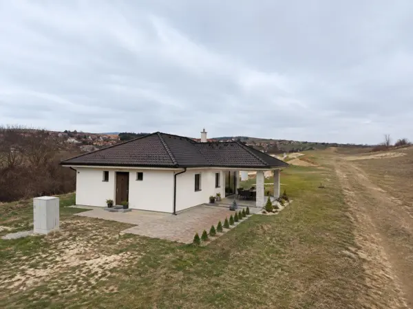 Eladó új építésű családi ház, Tata 4 szoba 84 m² 94.5 M Ft