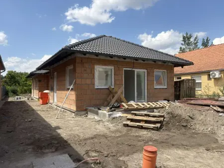 eladó új építésű ikerház, Kiskunlacháza
