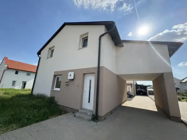 Eladó új építésű ikerház, Velence 4 szoba 90 m² 74.9 M Ft