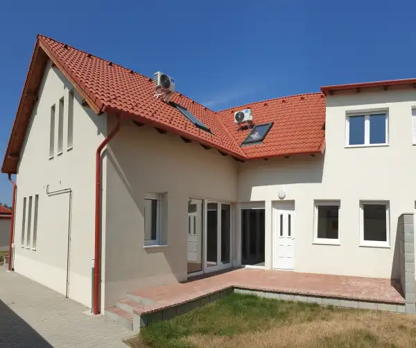 Eladó új építésű téglalakás, Paks 5 szoba 124 m² 107 M Ft