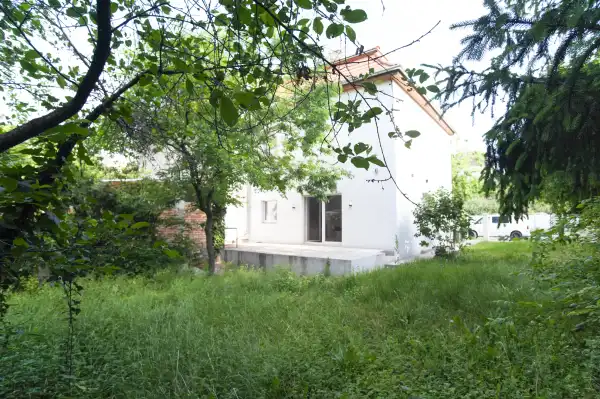 Eladó újszerű családi ház, Budapest, XI. kerület 5+1 szoba 145 m² 179 M Ft