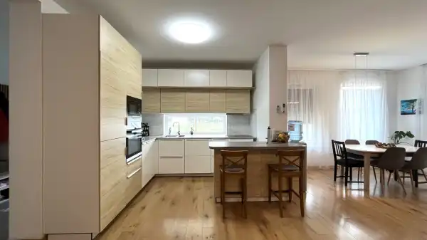 Eladó újszerű családi ház, Inárcs 5 szoba 185 m² 122.99 M Ft