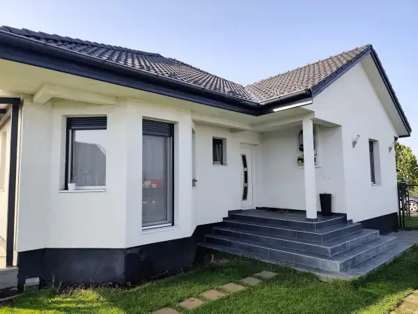 Eladó újszerű családi ház, Mórahalom 4 szoba 99 m² 84.9 M Ft
