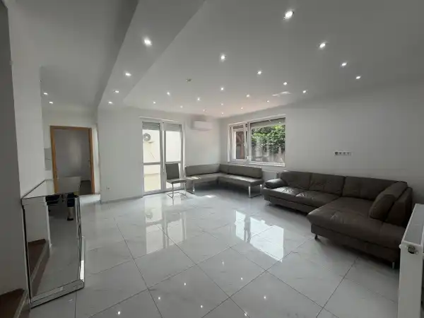 Eladó újszerű ikerház, Budapest, IV. kerület 6 szoba 128 m² 199 M Ft