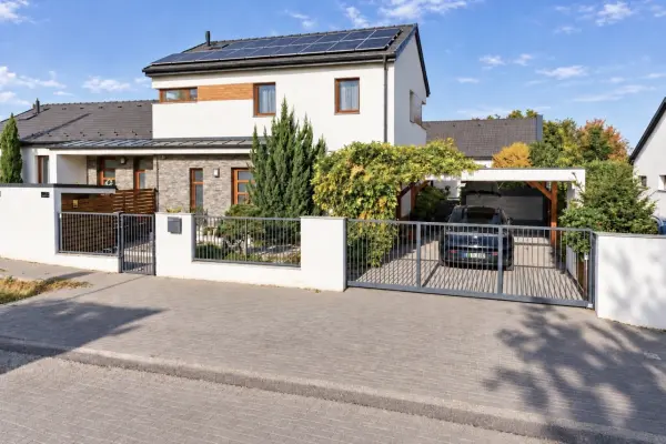 Eladó újszerű ikerház, Gyömrő 3 szoba 145 m² 189.9 M Ft