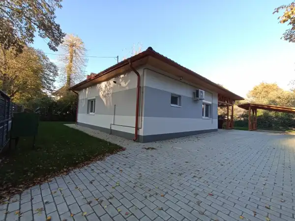 Eladó újszerű nyaraló, Berekfürdő 2 szoba 95 m² 51.5 M Ft