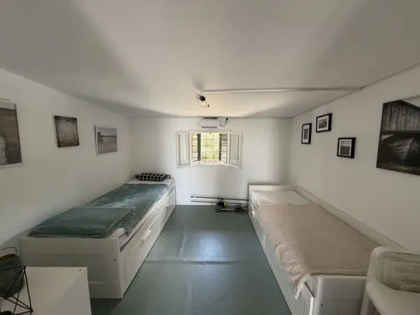 Eladó újszerű nyaraló, Bokod 1 szoba 15 m² 10.9 M Ft