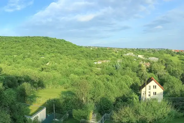 Eladó újszerű téglalakás, Budaörs 4+1 szoba 154 m² 329.9 M Ft