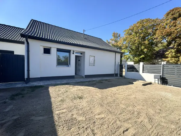 Eladó újszerű téglalakás, Kiskunlacháza 3 szoba 52 m² 49.9 M Ft