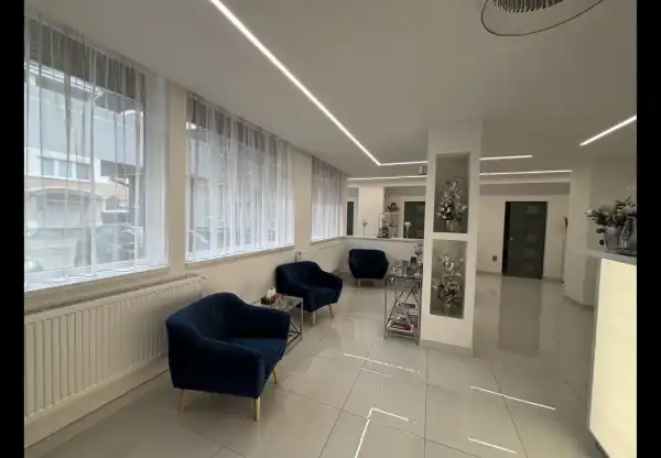 Eladó üzlet, Békéscsaba 7 szoba 260 m² 200 M Ft