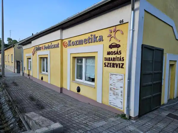 Eladó üzlet, Mohács 5 szoba 591 m² 130 M Ft