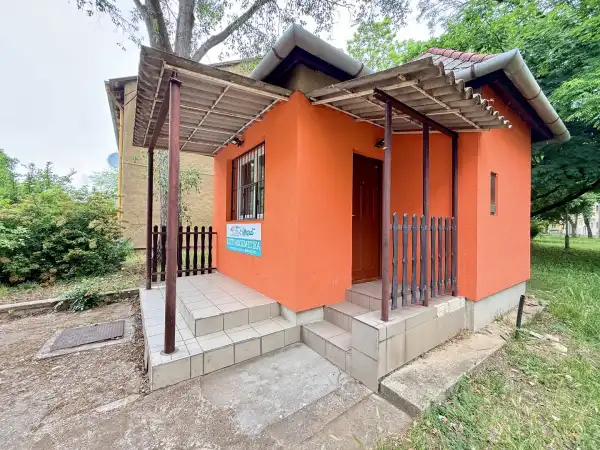 Eladó üzlet, Oroszlány 1 szoba 12 m² 16 M Ft