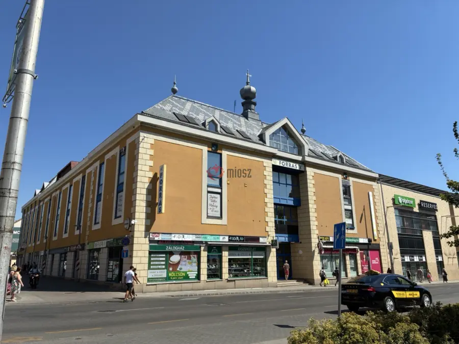eladó üzlet, Pécs