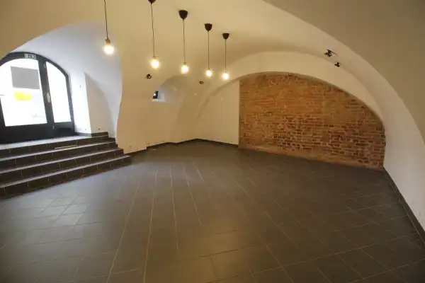 Eladó üzlet, Sopron 62 m² 39.99 M Ft