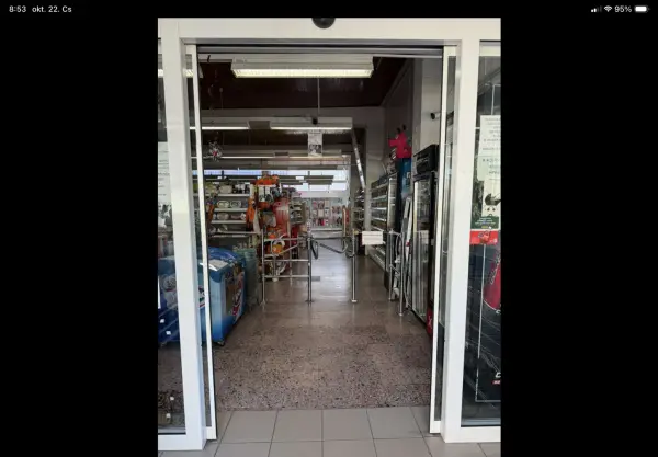 Eladó üzlet, Szarvas 695 m² 240 M Ft + Áfa