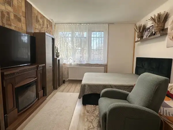 Eladó üzlet, Székesfehérvár 2 szoba 55 m² 59.9 M Ft