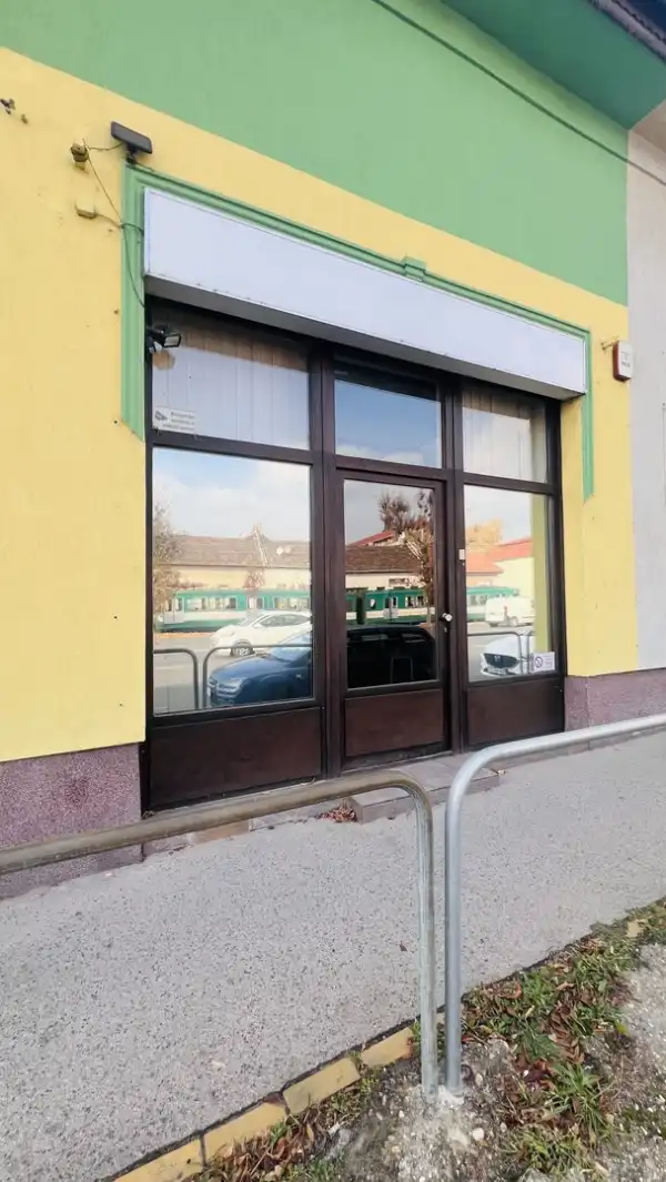 Eladó üzlethelyiség udvarban, Budapest, XXIII. kerület 4 szoba 123 m² 80.9 M Ft