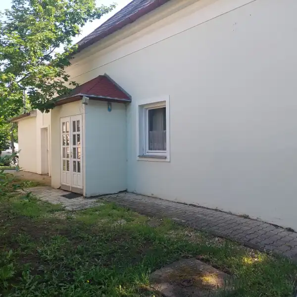 Eladó vendéglátás, Gyomaendrőd 6+1 szoba 300 m² 39.6 M Ft