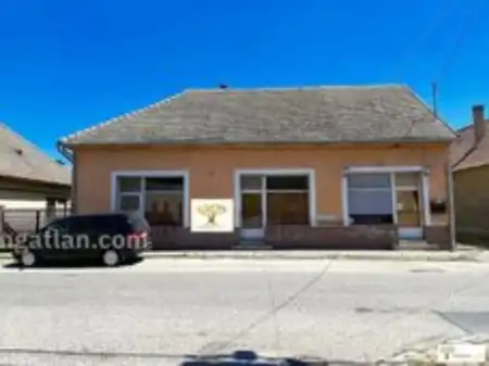 eladó vendéglátás, Szigetújfalu