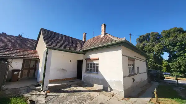 Eladó , Vereb 2 szoba 72 m² 21 M Ft