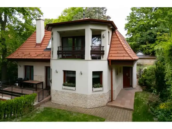 Kiadó családi ház, Budapest, II. kerület 7 szoba 300 m² 1.17 M Ft/hó