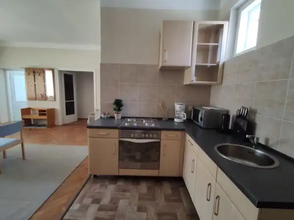 Kiadó családi ház, Paks 3 szoba 80 m² 300 E Ft/hó