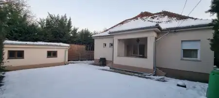 kiadó családi ház, Paks