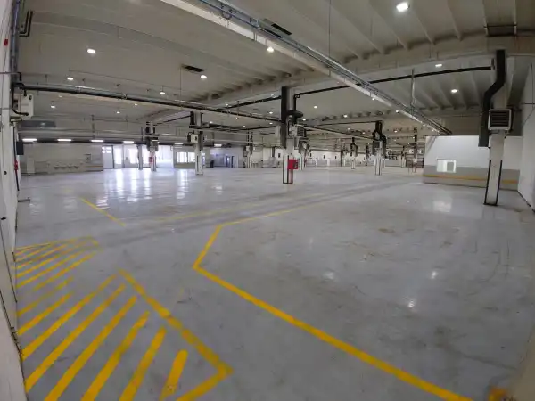 Kiadó csarnok, Győr 2977 m² 5.2 M Ft/hó + Áfa