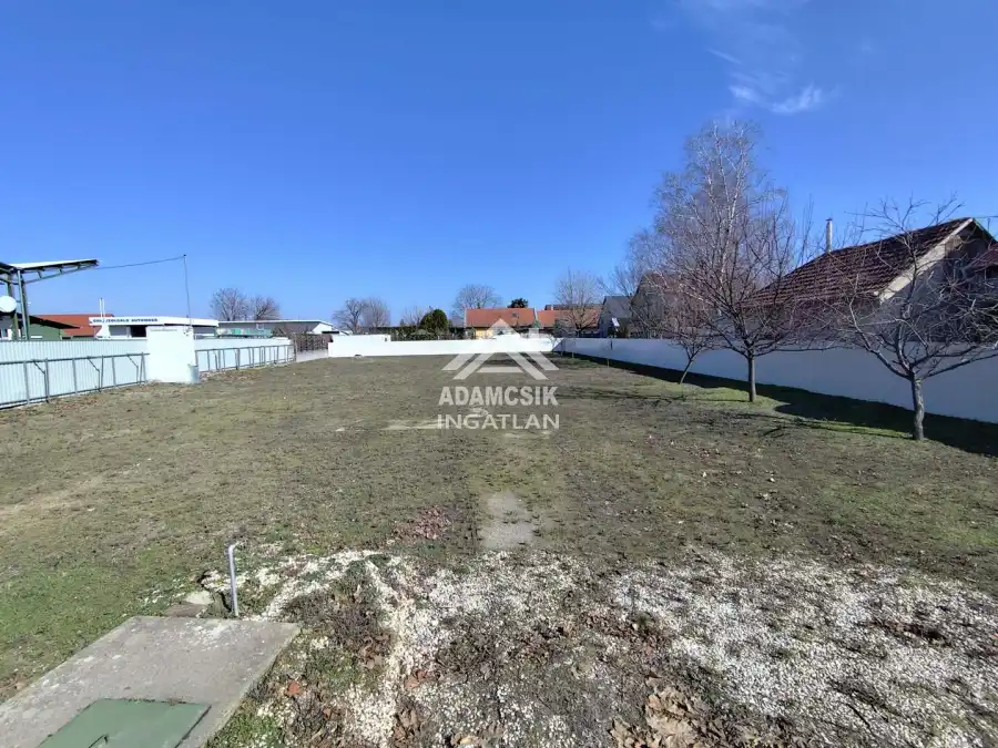 kiadó  Építési telek, Dabas