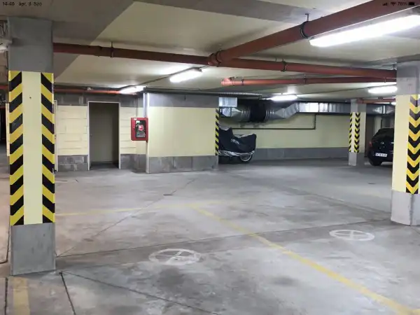 Kiadó garázs, Békéscsaba 12 m² 26 E Ft/hó