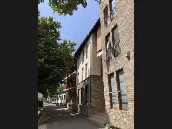 Kiadó garázs, Gyula 14 m² 25 E Ft/hó