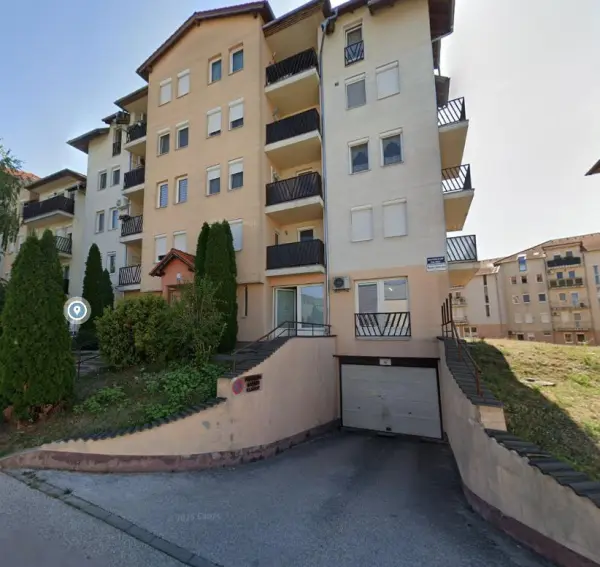 Kiadó garázs, Tatabánya 12 m² 23 E Ft/hó