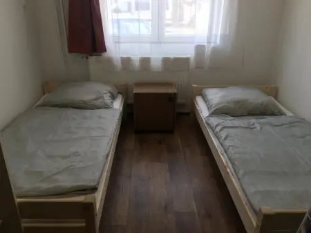 kiadó ipari ingatlan, Tata