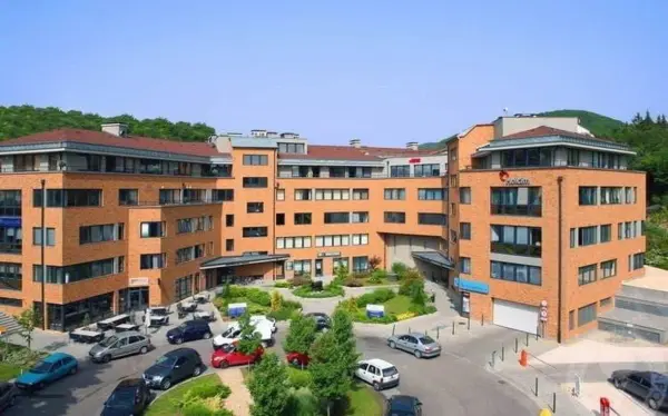 Kiadó iroda, Budapest, III. kerület 6 szoba 144 m² 685 E Ft/hó + Áfa