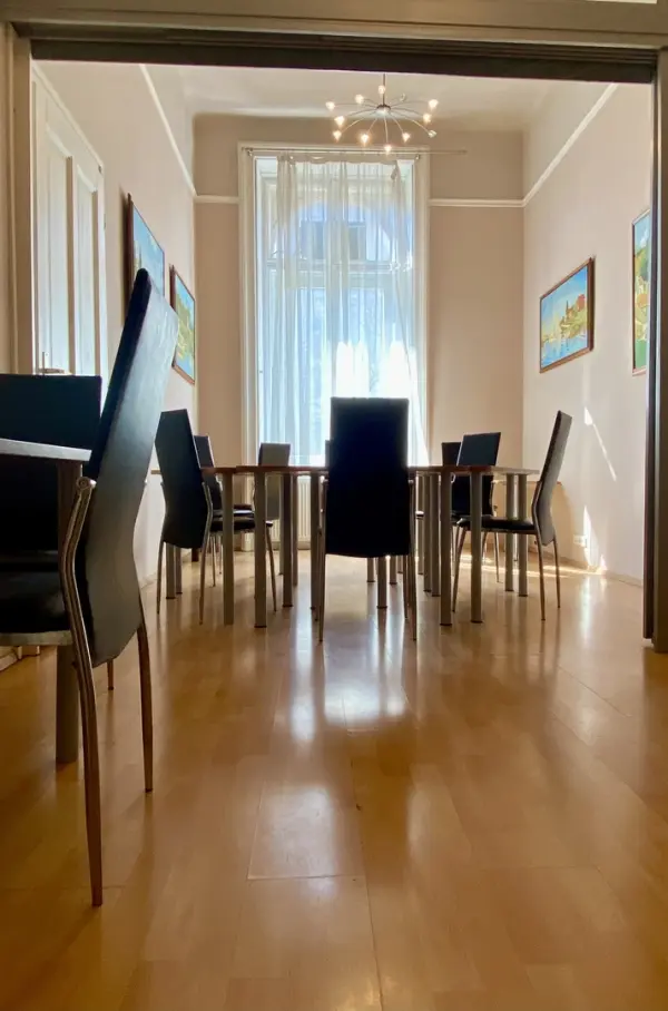 Kiadó iroda, Budapest, VI. kerület 2+2 szoba 81 m² 450 E Ft/hó