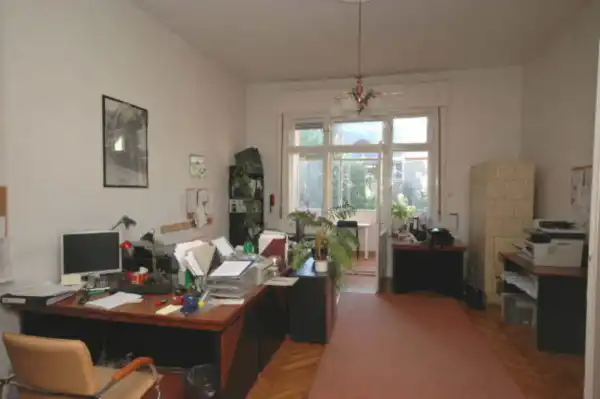 Kiadó iroda lakásban, Budapest, XI. kerület 3+1 szoba 90 m² 290 E Ft/hó