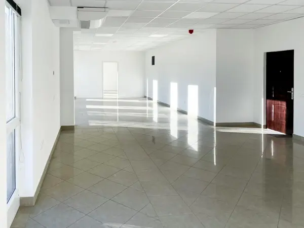 Kiadó iroda, Paks 123 m² 467 E Ft/hó + Áfa