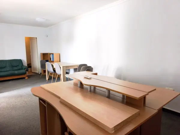 Kiadó iroda, Paks 2 szoba 55 m² 130 E Ft/hó + Áfa