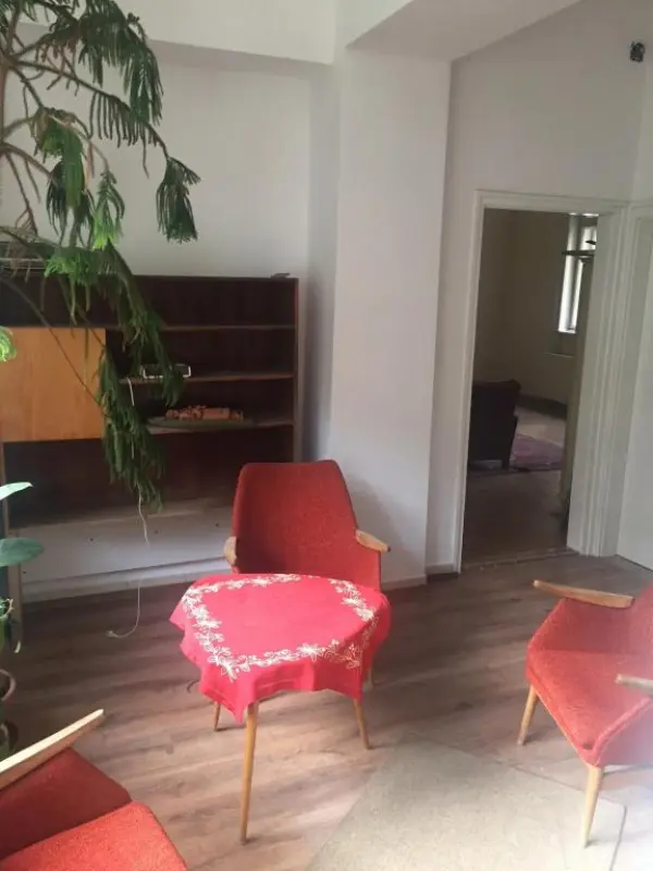 Kiadó iroda, Tata 4 szoba 125 m² 150 E Ft/hó