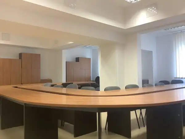 Kiadó irodaház, Békéscsaba 11 szoba 566 m² 1.40 M Ft/hó