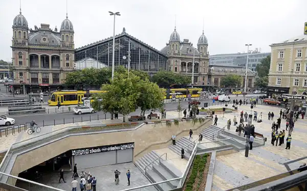 Kiadó melegkonyhás vendéglátóegység, Budapest, V. kerület 167 m² 2.05 M Ft/hó