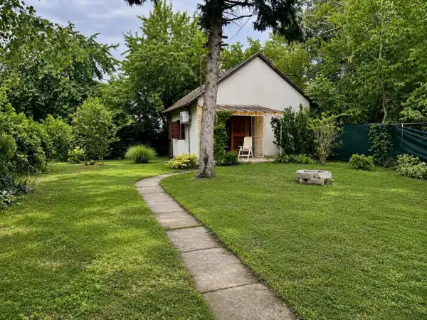 Kiadó nyaraló, Balatonvilágos 1+2 szoba 40 m² 450 E Ft/hó