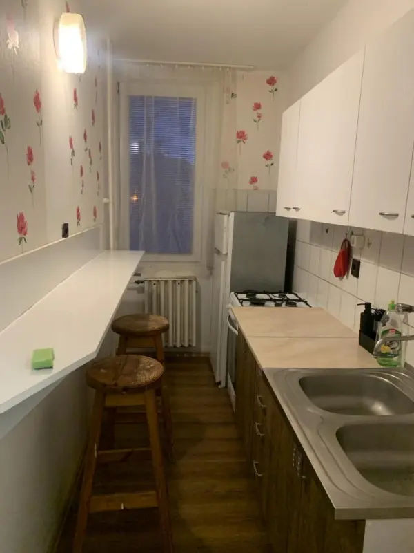 Kiadó panellakás, Komárom 1+1 szoba 42 m² 160 E Ft/hó