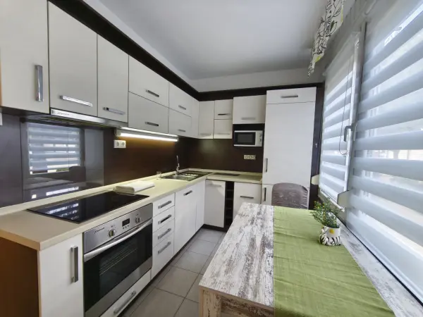 Kiadó panellakás, Paks 2 szoba 53 m² 130 E Ft/hó