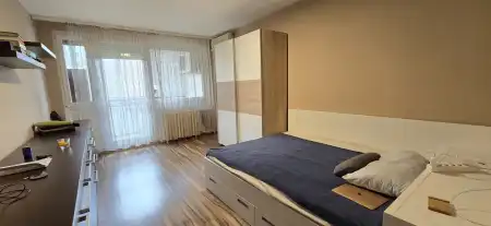 kiadó panellakás, Paks