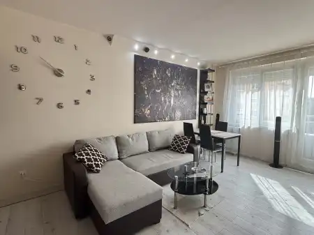 kiadó panellakás, Székesfehérvár