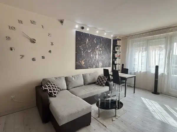 Kiadó panellakás, Székesfehérvár 2 szoba 53 m² 230 E Ft/hó