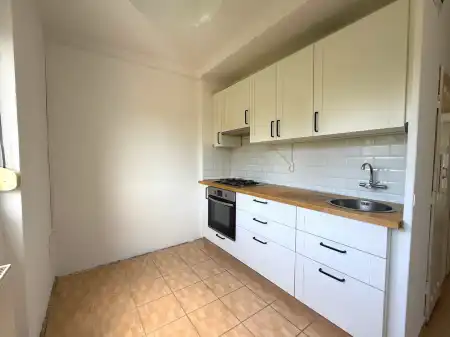 kiadó panellakás, Székesfehérvár