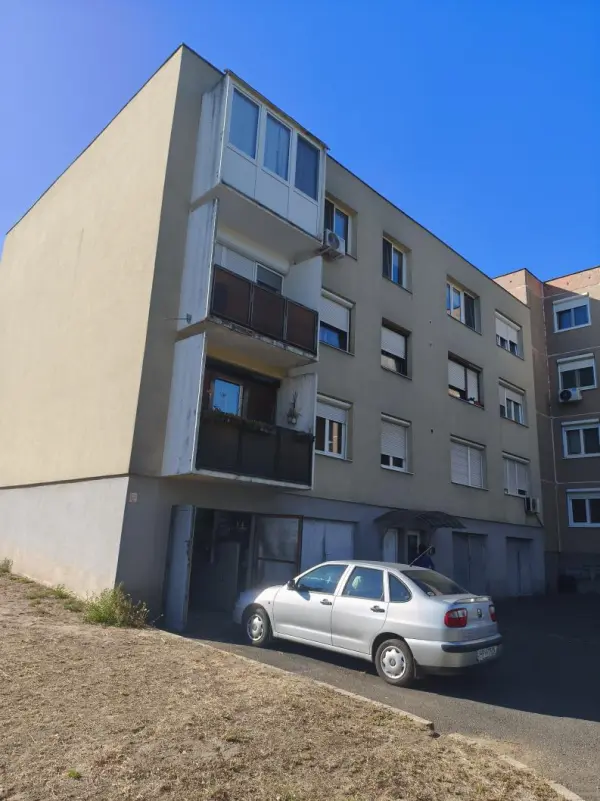 Kiadó panellakás, Tatabánya 1+1 szoba 52 m² 150 E Ft/hó
